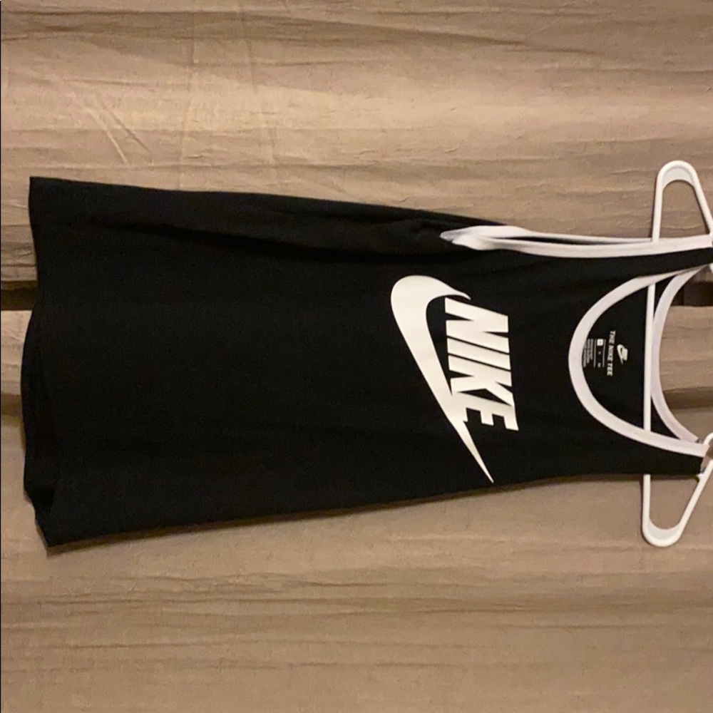 Nike tank
